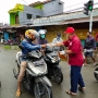 KKSS Kabupaten Jayapura dan Yayasan Semuwa Bhakti Nusantara Bagikan Masker di Sentani