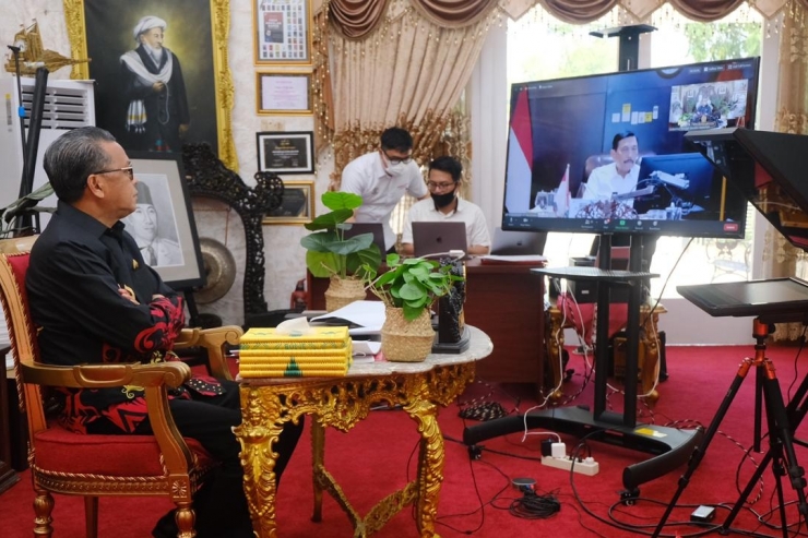  Luhut Minta Daerah Sinkronkan Data Covid-19 dengan Pusat