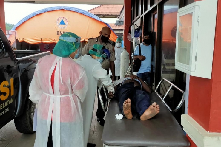 Ditengarai Miras, Pria Paruh Baya Terjatuh ke Laut di Jayapura