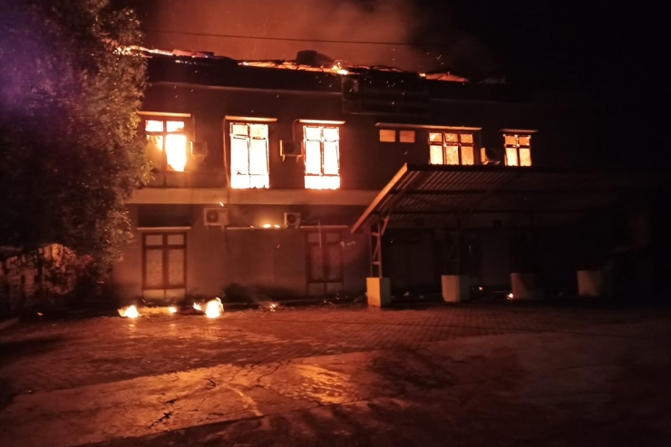 Polres Jayapura Periksa Dua Saksi, Terkait Kebakaran Kantor Bappenda