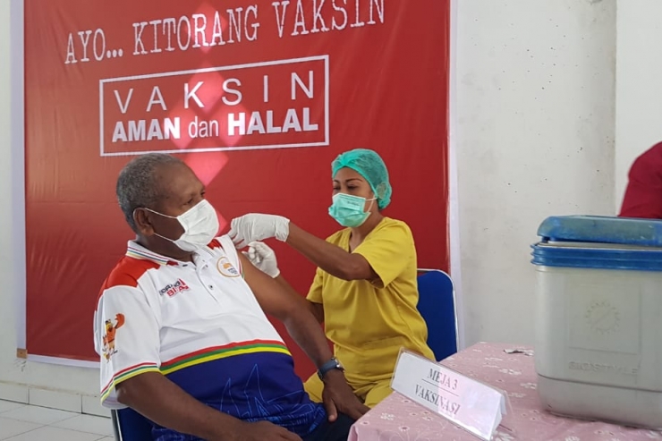 Jalani Vaksinasi Covid-19 Tahap Kedua, Ini Kata Bupati Jayapura