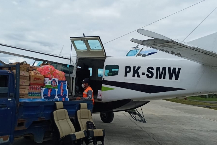 SAM Air Gratiskan Pengiriman Bantuan Logistik untuk Pengungsi di Yalimo