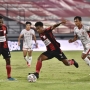 Dua Gol Menit Akhir Menangkan Persipura Atas Borneo