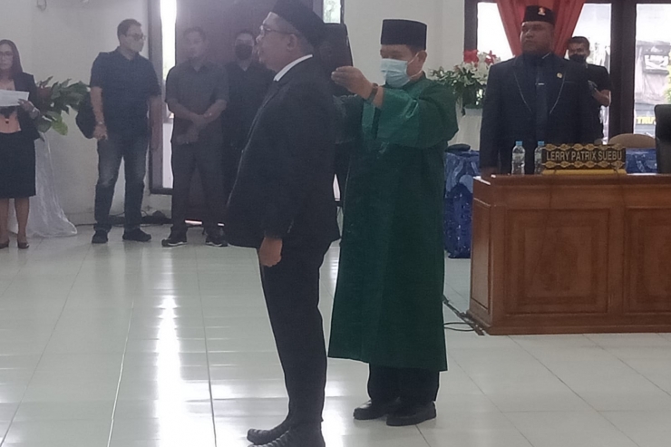 Muhammad Akbar Dilantik Sebagai PAW DPRD Kabupaten Jayapura Gantikan Wagus Hidayat
