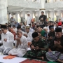 Pangdam Cenderawasih Sholat Jumat Sekaligus Bersilaturahmi dengan Jamaah Masjid Raya Baiturrahim Jayapura