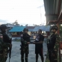 Dua Paket Ganja Diserahkan Warga Kampung Mosso ke Pos Satgas Pamtas Yonif 132/BS
