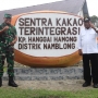 Pangdam XVII/Cenderawasih Resmikan Posko Kakao dan Panen Jagung di Kampung Hanggai Hamong