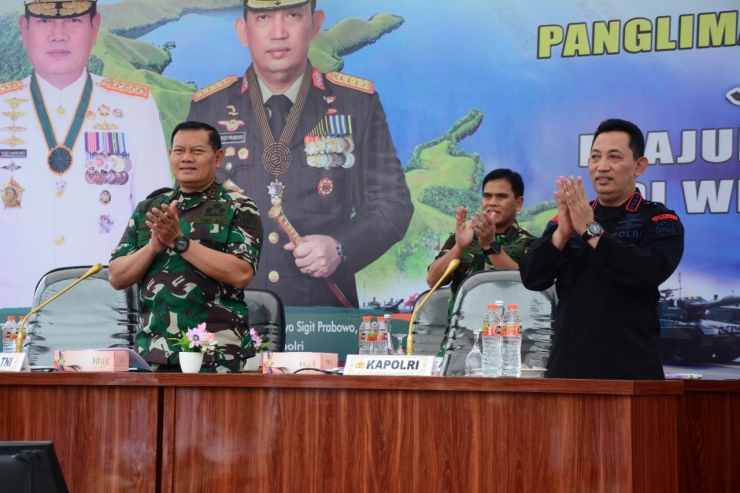 Teror KKB Mewarnai Kunjungan Kerja Panglima TNI dan Kapolri di Tanah Papua