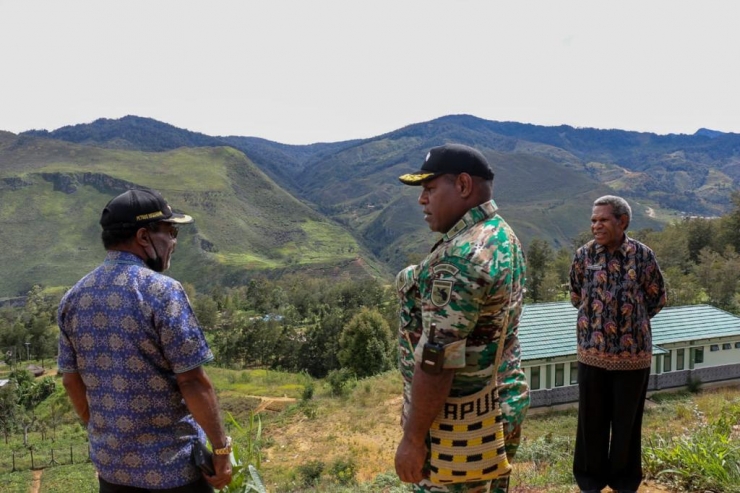 Dandim Jayawijaya Tinjau Lokasi Pembangunan Kodim Lanny Jaya