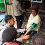 Bersyukur, 15 Warga Kampung Kimak yang sedang Sakit Diobati Timkes Rasaka Cartenz