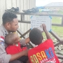 Tim Si-Ipar Bagikan Perlengkapan Belajar Buat Anak anak Pedalaman Nduga