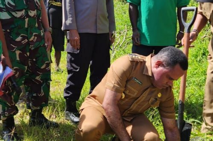 Pj Bupati Tolikara : Jaga dan Lindungi Hutan Demi Masa Depan Anak Cucu Kita