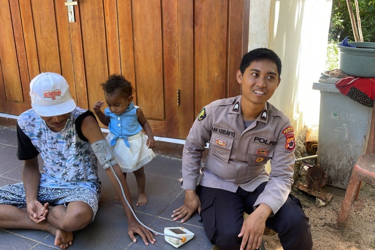 Tim Kesehatan Keladi Sagu Berjibaku Tangani Penderita Ispa di Jayapura