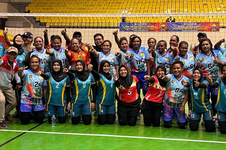 Bantai Srikandi Ranah Minang, Tim Voli Putri Korpri Papua Lolos ke Semi Final