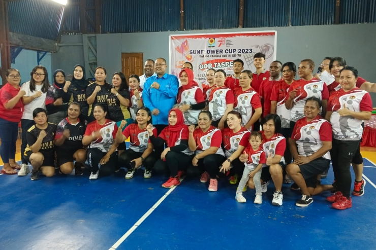 Jelang HUT Kemerdekaan ke-78, PT Taspen Jayapura Gelar Lomba Bulutangkis