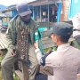 Tim Keladi Sagu Keliling Rumah Warga Kampung Kago Berikan Layanan Kesehatan Gratis