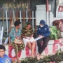 Semangat Mama Nella dan Omi Murtilib Jualan Sayur Sambil Belajar Bersama Gabus Polwan
