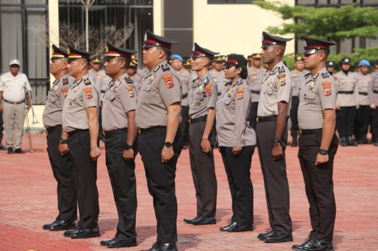 Berhasil Bebaskan Pilot Susi Air, Delapan Personil Polda Papua Terima Penghargaan