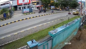 Laka Maut Akibat Sopir Ngantuk, Satu Pengendara Motor Tewas di Lokasi Kejadian