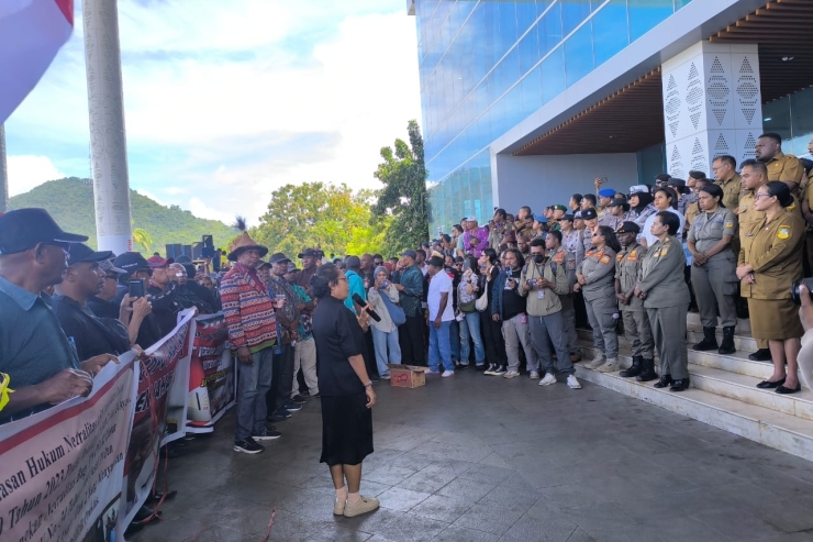 Seribuan Massa BARIKADE 98 Berdemo, Tuntut Netralitas ASN dan Aparat Keamanan dalam PSU Pilgub Papua