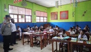 Irwasda Polda Papua Tinjau Langsung Pendistribusian Makan Bergizi Gratis di Kota Jayapura