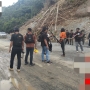 Tersangka Suplianus Bagau Peragakan Perannya dalam Reka Ulang Pembunuhan 2 Personil Brimob di Nabire