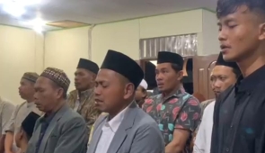 Personil Satgas Damai Cartenz Hadiri Perayaan Maulid Nabi di Mushola Al Mutadin Paniai
