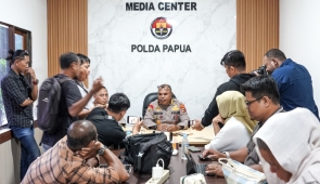 Polda Papua Mulai Menyalurkan MBG untuk 3.518 Anak Sekolah di Distrik Jayapura Utara
