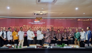 Pasca Putusan MK,KPU Papua Tetapkan Matius Fakhiri - Aryoko Rumaropen Gubernur dan Wagub Papua Terpilih 