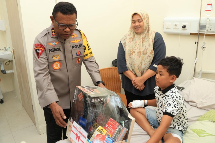 Kapolda Papua Kunjungi Korban Kerusuhan Yalimo di RS Bhayangkara Jayapura