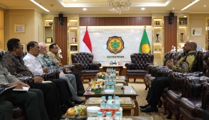 Dihadapan Menpan, Gubernur Fakhiri Paparkan Tiga Wilayah Prioritas Pertanian di Papua