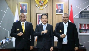 Sepekan Kepemimpinan,  Mathius Fakhiri dan Aryoko Rumaropen Satu Bahasa Kasih untuk Papua