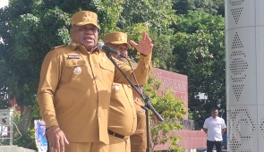 Perdana Dihadapan ASN Papua, Gubernur Fakhiri: Saatnya Kembali Profesional, Tinggalkan Urusan Politik!