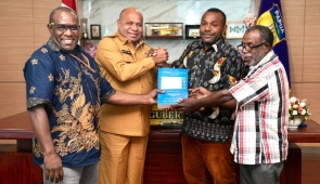 Tim Pembentukan DOB Kabupaten Mamberamo Hulu Serahkan Aspirasi ke Gubernur Papua