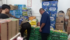 Satgas Pangan Polres Jayapura Distribusikan Beras SPHP untuk Jaga Stabilitas Harga di Bumi Kenambay Umbay