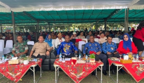 Pererat Silaturahmi, Wagus Hidayat Hadiri Perayaan Natal Alumni SMPN 2 Sentani dan IKT Kabupaten Jayapura